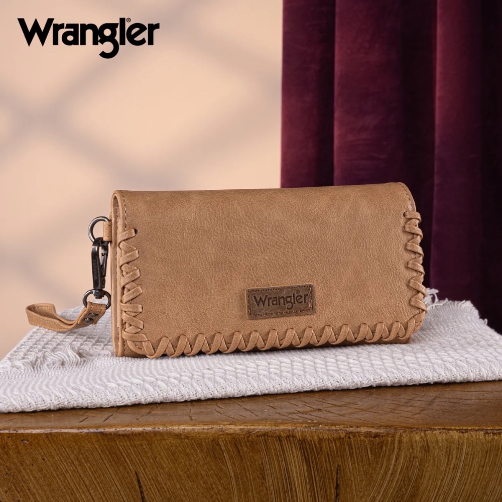 Wrangler Whipstitch Wristlet Wallet Light Brown